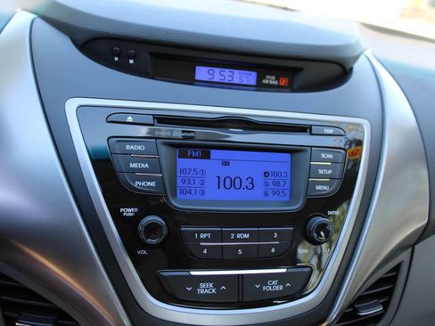 Used 2013 Hyundai Elantra GLS w/ Preferred Pkg image 20