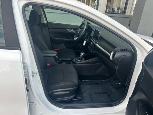 Used 2021 Kia Forte LXS image 19