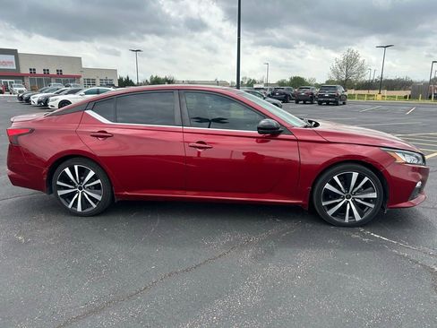 Used 2021 Nissan Altima 2.5 SR w/ SR Premium Package FWD image 9
