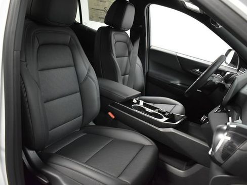 New 2026 Chevrolet Equinox LT w/ Convenience Package II FWD image 30