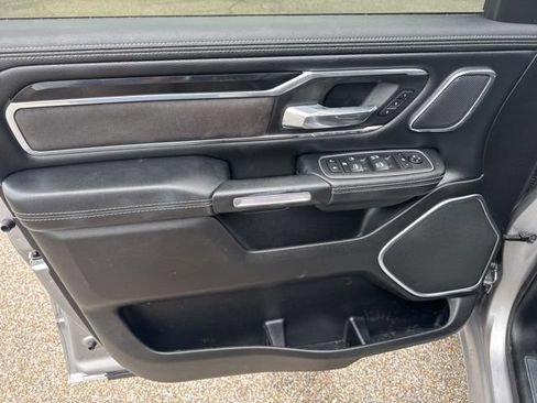 Used 2022 RAM 1500 Laramie AWD/4WD image 19