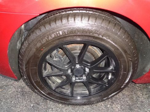 Used 2014 Chevrolet Camaro LS RWD image 31