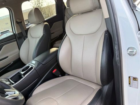 Certified 2023 Hyundai Santa Fe SEL w/ Premium Package image 13