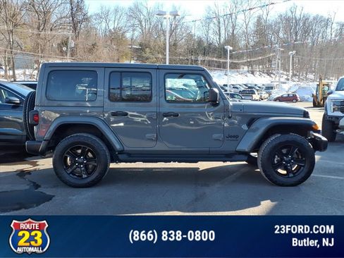 Used 2021 Jeep Wrangler Unlimited Sahara image 9