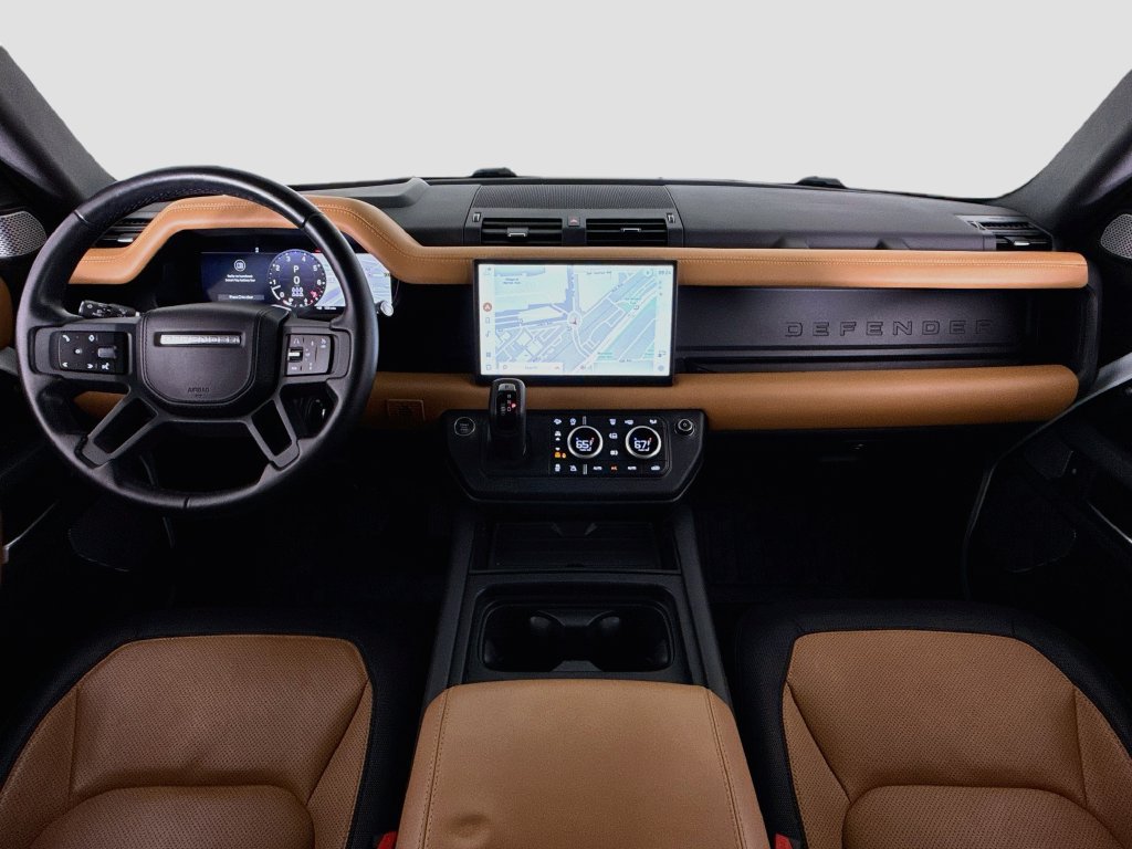 Used 2023 Land Rover Defender 130 X-Dynamic SE AWD/4WD image 9