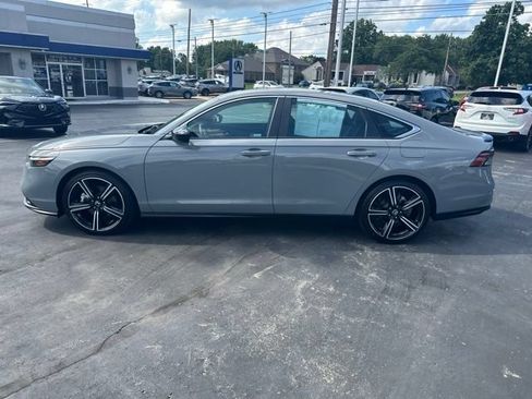 Used 2024 Honda Accord Sport image 5
