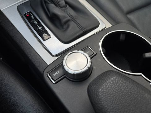 Used 2013 Mercedes-Benz C 300 4MATIC Sedan image 24