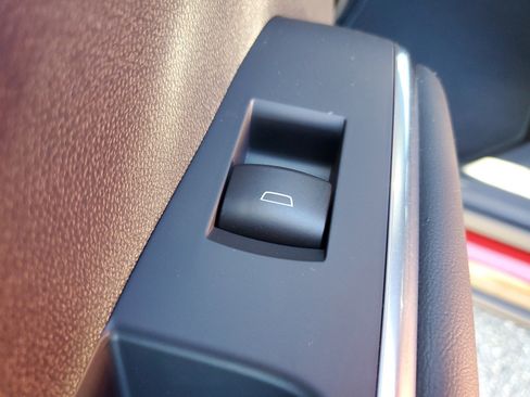 New 2025 GMC Acadia Elevation image 16