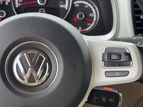 Used 2016 Volkswagen Beetle 1.8T SE w/ Lighting Package image 22