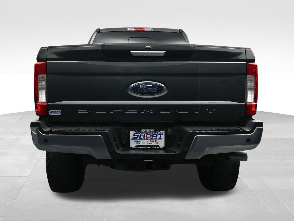 Used 2018 Ford F250 XLT w/ XLT Premium Package AWD/4WD image 4