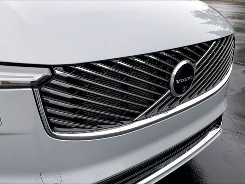 New 2026 Volvo XC90 B6 Ultra image 34