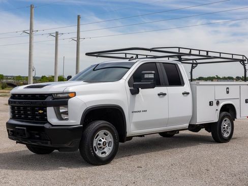 Used 2023 Chevrolet Silverado 2500 W/T w/ WT Convenience Package image 3
