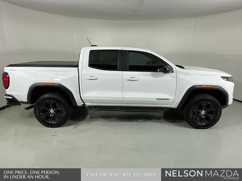 Used 2023 GMC Canyon Elevation w/ Elevation Premium Package image 5