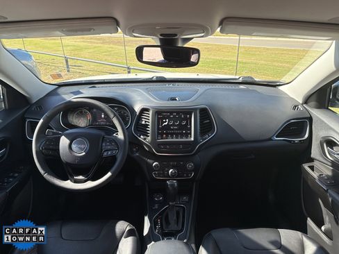 Used 2023 Jeep Cherokee Altitude Lux image 17