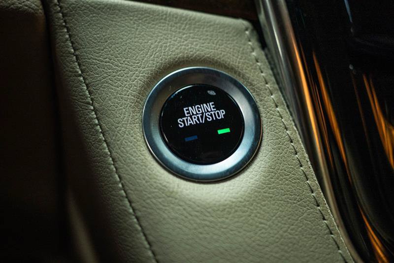 Used 2018 Cadillac Escalade Premium Luxury AWD/4WD image 21