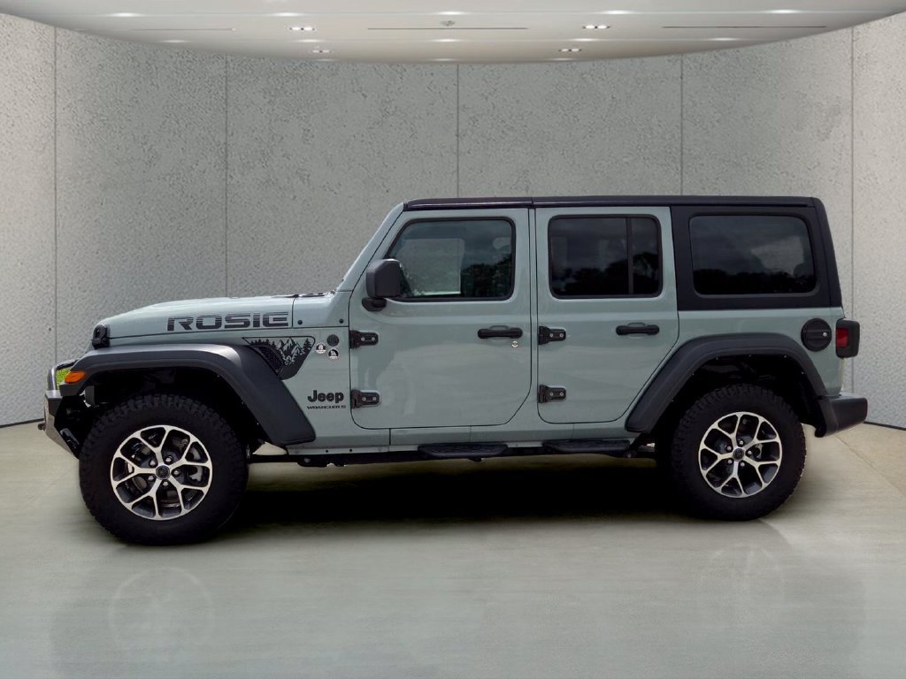 Used 2024 Jeep Wrangler Unlimited Sport AWD/4WD image 11