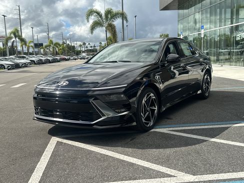 New 2026 Hyundai Sonata SEL FWD image 2