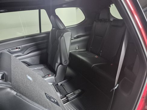 New 2026 Toyota Grand Highlander Hybrid MAX Limited image 38