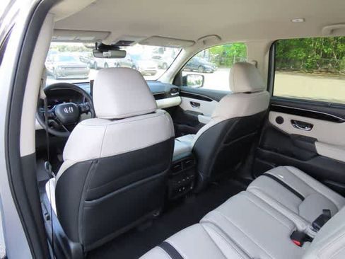 New 2026 Honda Pilot EX-L image 16