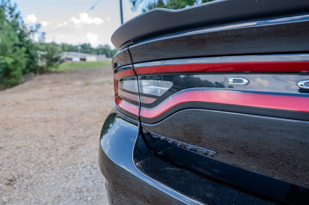 Used 2020 Dodge Charger Scat Pack RWD image 10