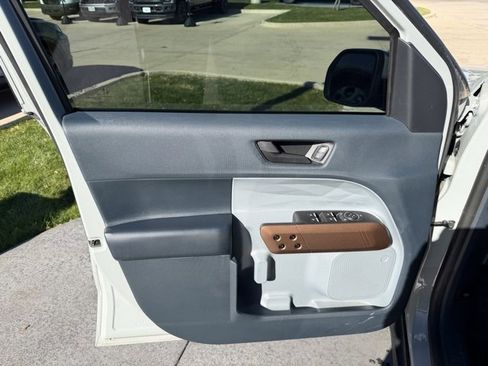 Certified 2022 Ford Maverick Lariat image 8