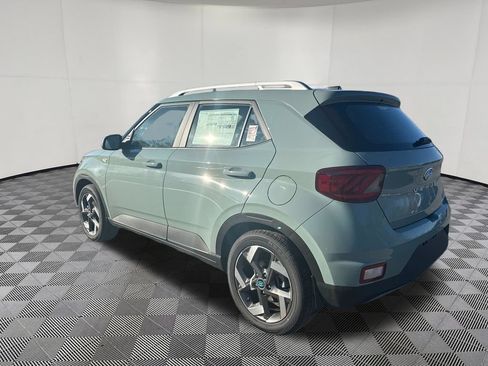Certified 2026 Hyundai Venue SEL FWD image 11