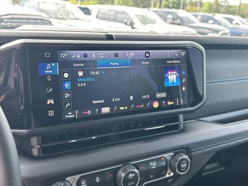 Certified 2025 Jeep Wrangler Unlimited Rubicon 4xe w/ Convenience Group AWD/4WD image 27