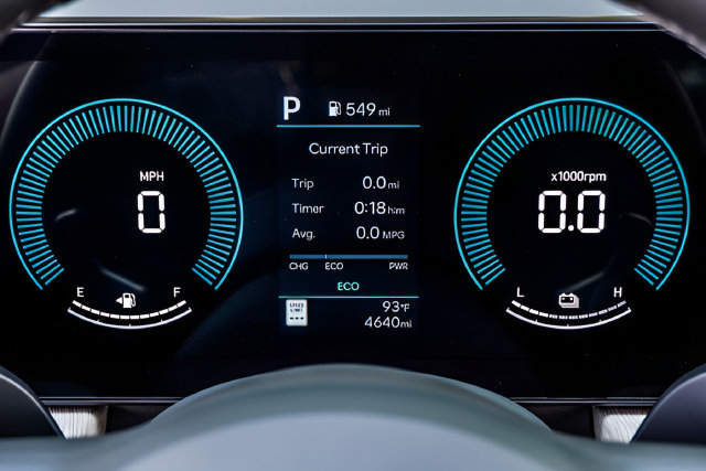 Certified 2025 Hyundai Sonata SEL FWD image 30