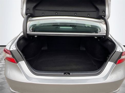 Used 2024 Toyota Camry SE image 23