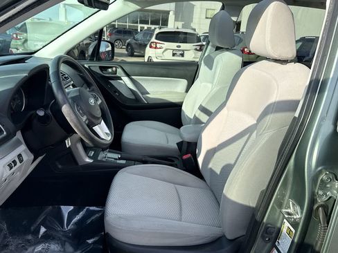 Used 2017 Subaru Forester 2.5i Premium image 14