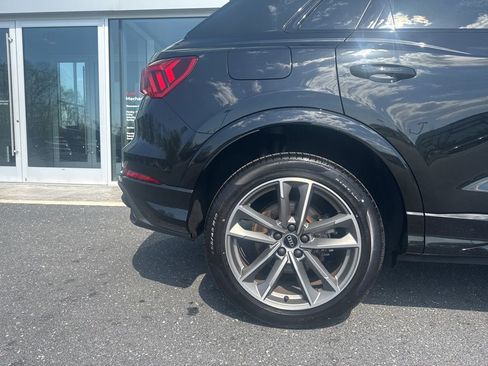 Certified 2025 Audi Q3 2.0T Premium w/ Convenience Package AWD/4WD image 5