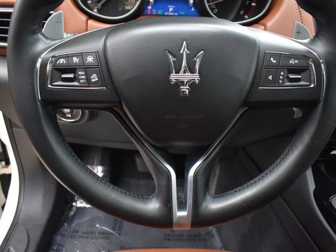 Used 2019 Maserati Levante S image 17