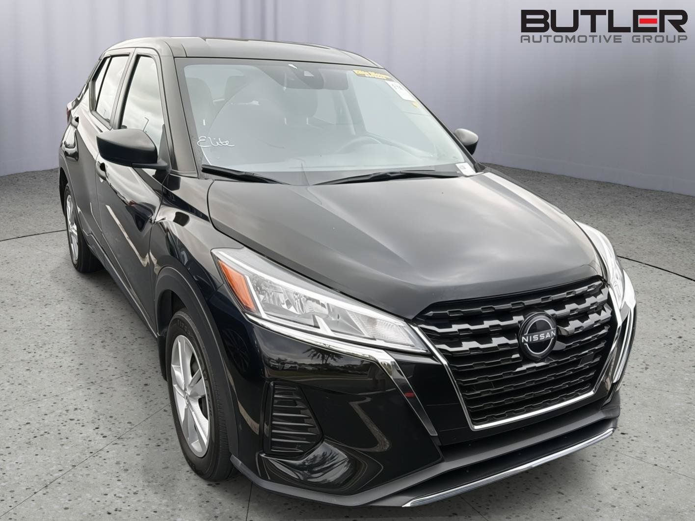 Used 2024 Nissan Kicks S FWD image 4