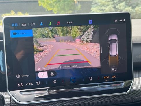 New 2025 Volkswagen GTI SE image 30