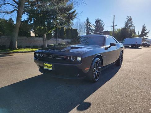 Used 2018 Dodge Challenger R/T w/ Sound Group image 4