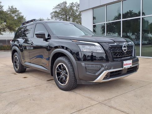 Used 2023 Nissan Pathfinder Rock Creek image 2