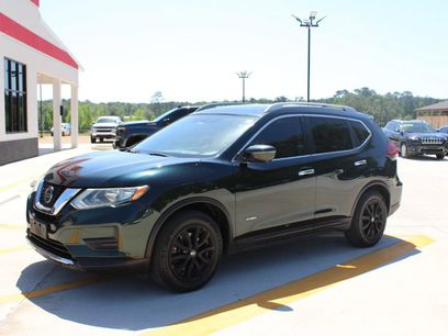Used 2018 Nissan Rogue SV w/ Premium Package