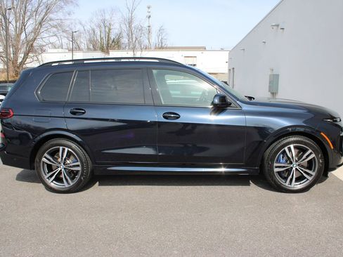 Used 2024 BMW X7 xDrive40i w/ M Sport Package image 31