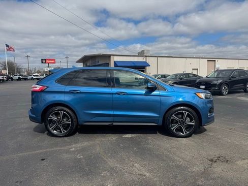 Used 2019 Ford Edge ST w/ Convenience Package image 5