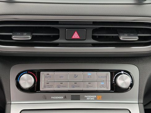 Certified 2023 Hyundai Kona SE FWD image 28