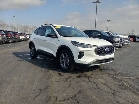 Used 2025 Ford Escape ST-Line image 4