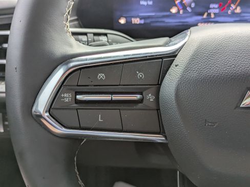 Used 2024 Chevrolet Traverse LS FWD image 20