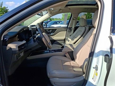 New 2024 Lincoln Corsair Grand Touring image 6