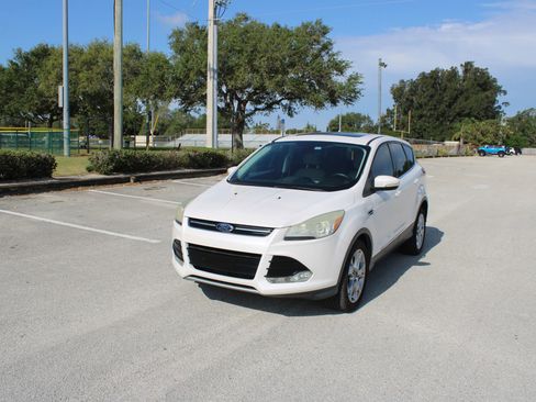 Used 2013 Ford Escape SEL FWD image 1