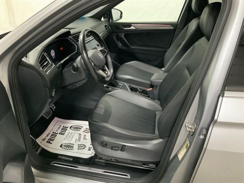 Used 2023 Volkswagen Tiguan SE R-Line FWD image 13