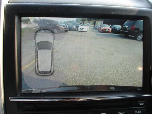 Used 2016 Porsche Cayenne S image 9