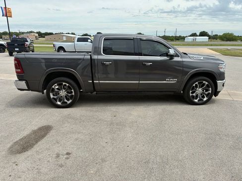 Used 2019 RAM 1500 Limited AWD/4WD image 6