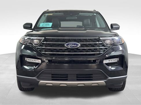 Used 2023 Ford Explorer XLT w/ Equipment Group 202A image 2