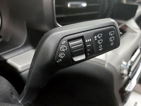 Used 2022 Ford Explorer XLT w/ Equipment Group 202A image 33