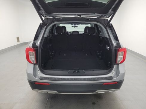 Used 2022 Ford Explorer XLT w/ Equipment Group 202A image 29